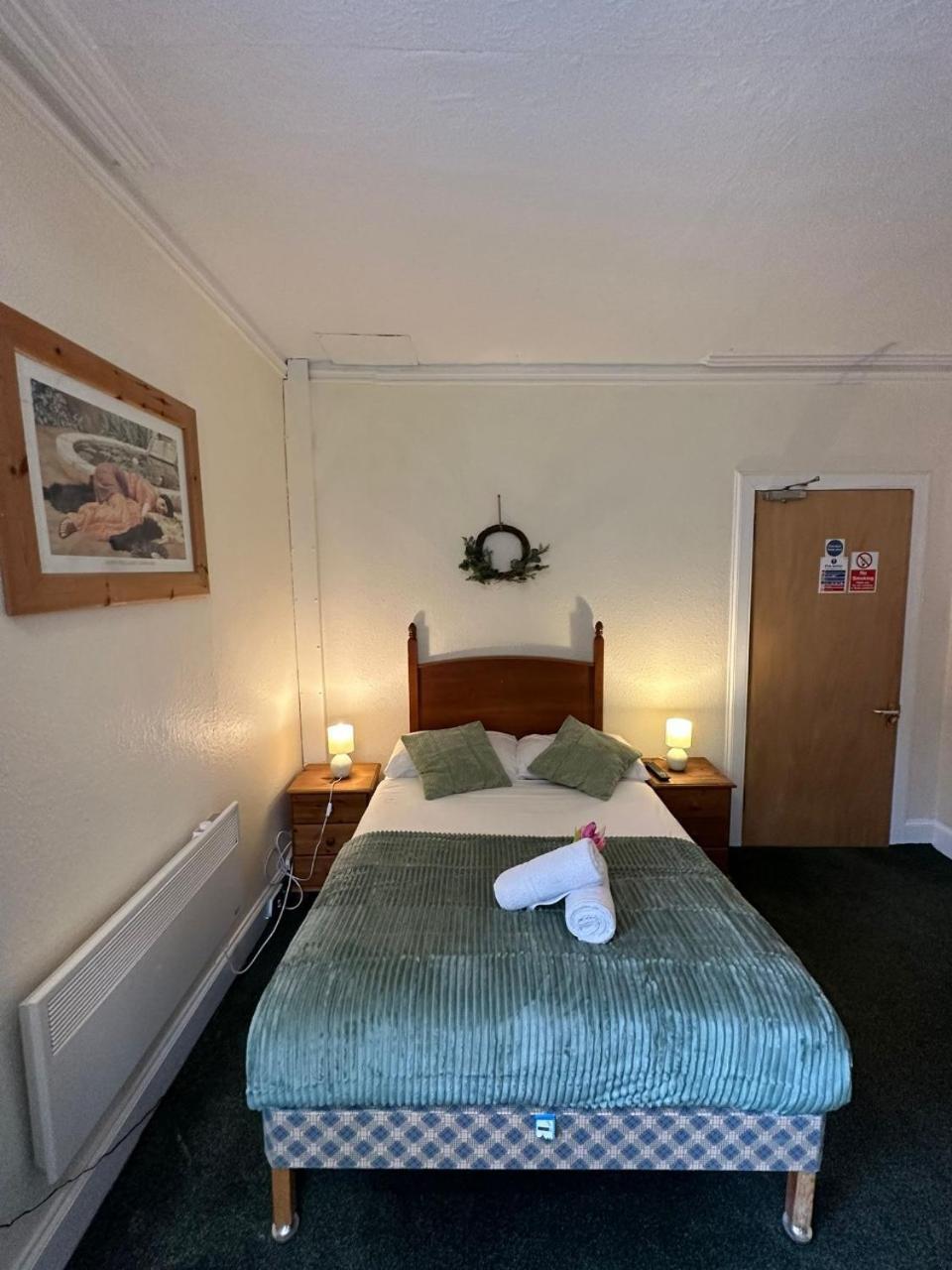 Mackay'S Spa Lodge Hotel Strathpeffer Exteriör bild
